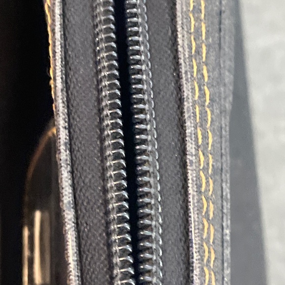 Gorgeous AUTHENTIC Dunhill clutch 11 x 8.5” absolutely beautiful conditi…